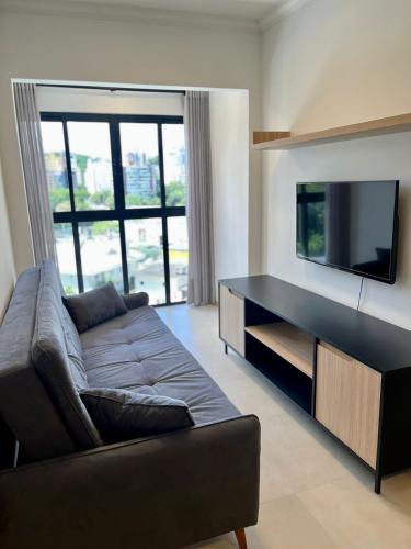 Centro Apartment | Apto Moderno com garagem passos a Vila Germânica