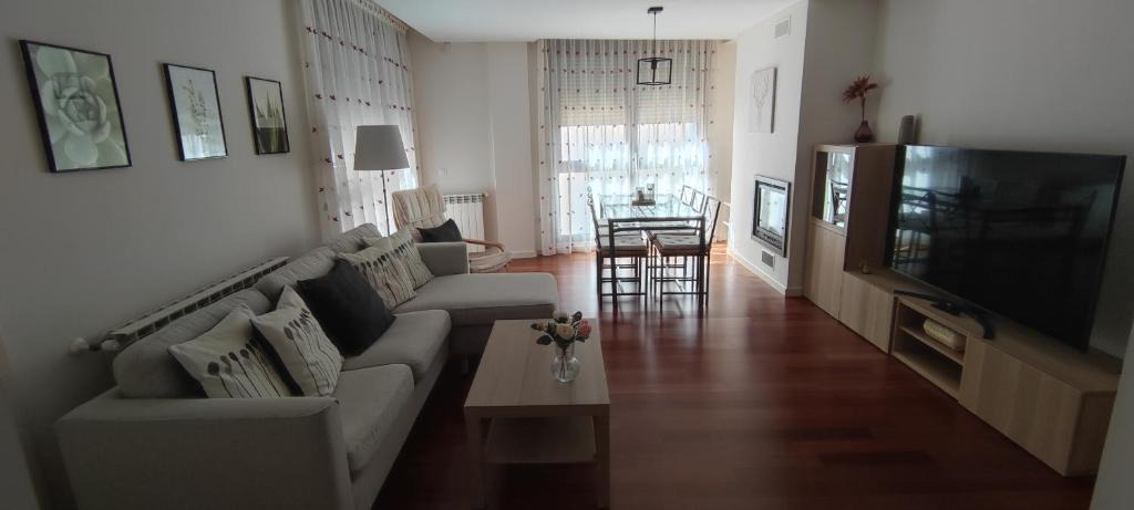 Latas Apartment | Apto Pirigolf & Pool Margas, Sabiñánigo