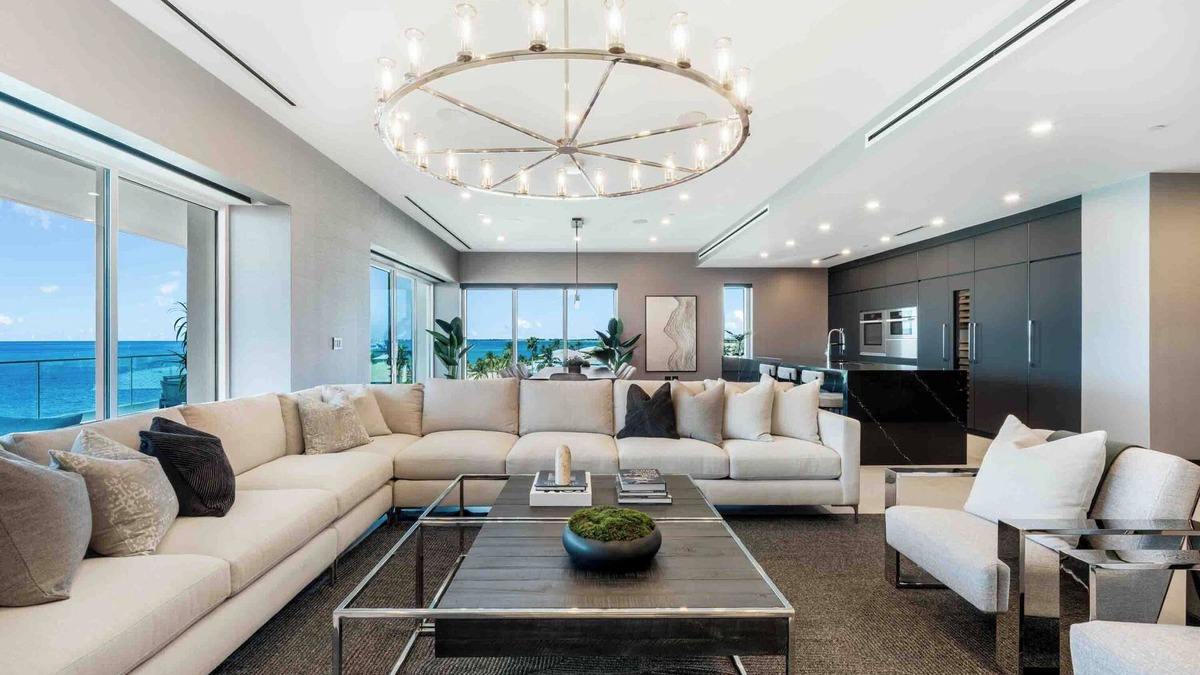 Seven Mile Beach Condo | Aqua #4: Full Floor Luxury Condo on 7 Mile Beach w/Shared Pool