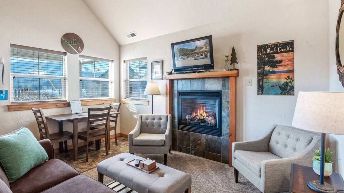Dover Bay House | Aqua Duck - Courtyard Beach Bungalow