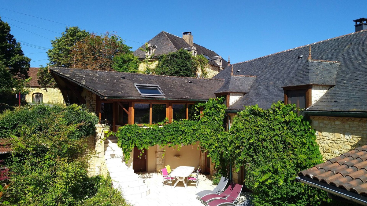 Salignac-Eyvignes House | AQUA GITE Dordogne all seasons with private heated indoor pool!