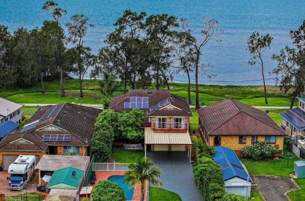 Tuggerawong House | Aqua Vista Retreat