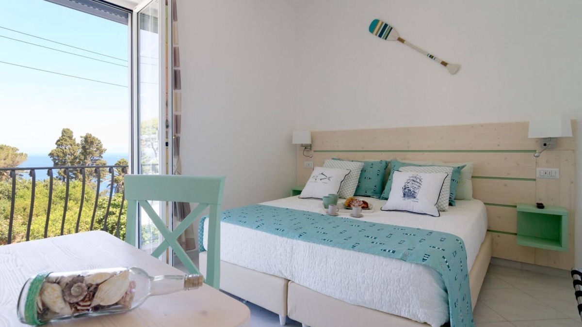Marina Grande Apartment | Aquamarine Relaxing Capri Suites JSuite Smeralda