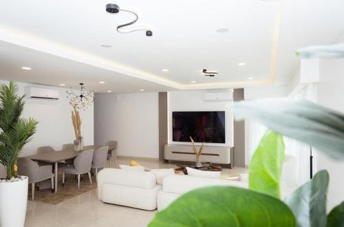 Yof Apartment | Aquanique