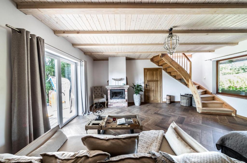 Tolkmicko Apartment | Aquarela Studio