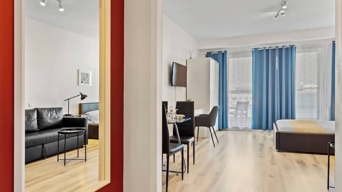 Sector 3 Apartment | Aquarius Upscale Flat in the Heart of Bucharest