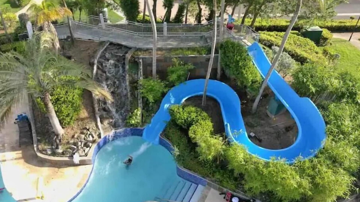 Mediania Alta Hotel | Aquatika Caribbean Breeze/Resort style amenities with Beach Access and 5 Pools