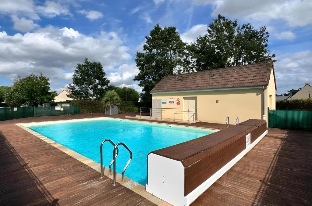 Pin - Vert Galant Apartment | Aquatique - piscine - 5pers - Rêve au Mans