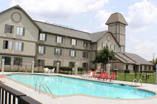 Norcross Hotel | Araamda Inn