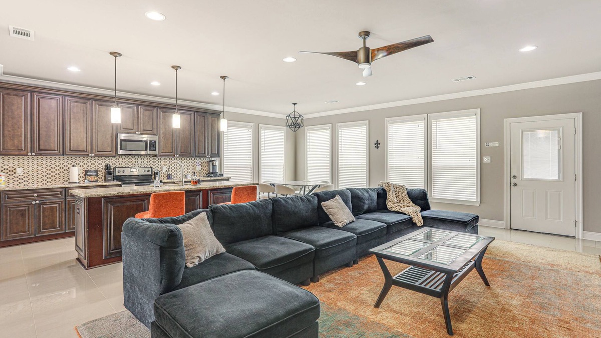 Arabi House | Arabi Home w/Deck: 7 Mi to Downtown New Orleans!