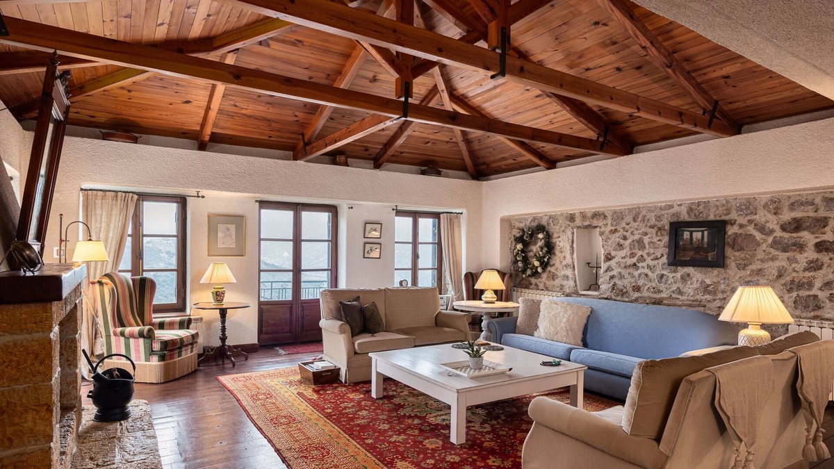 Arachova Apartment | Arachova Wooden Chalet