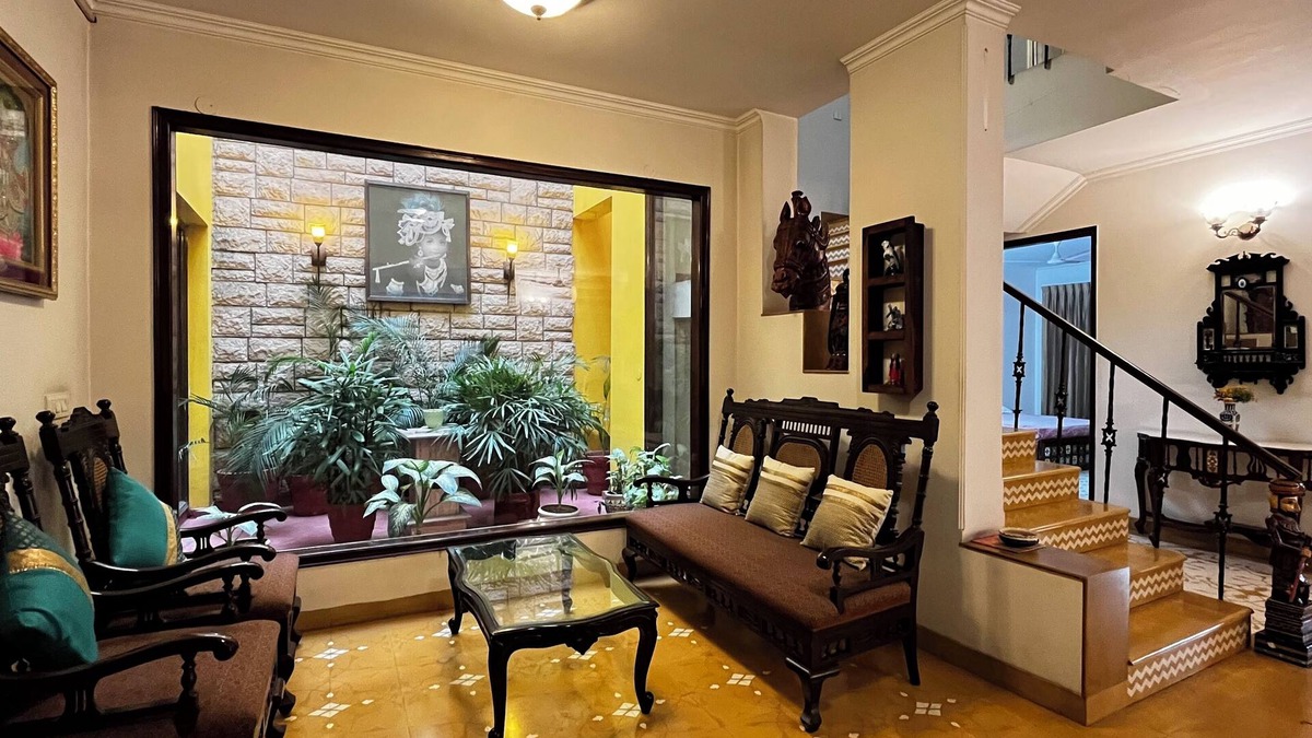 DLF Phase 3 House | Aradhay Villa- Charming 3 BR house with WiFi and AC in gorgeous Gurugram