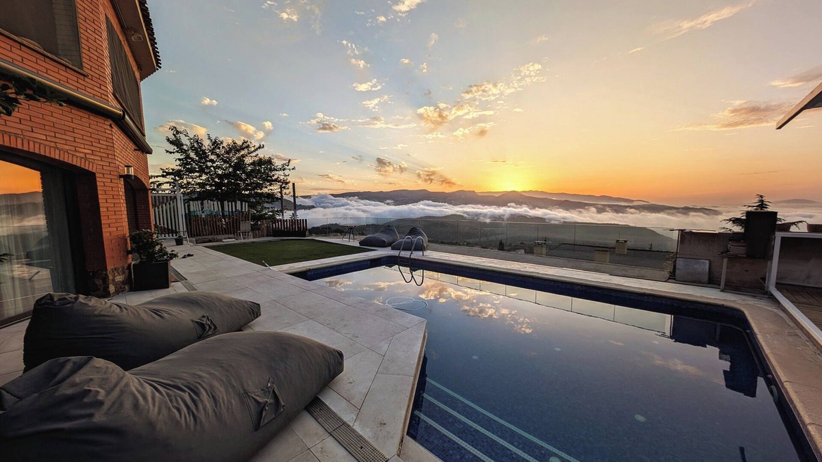 Bigues I Riells Apartment | AranEtxea. An apartment with spectacular views.