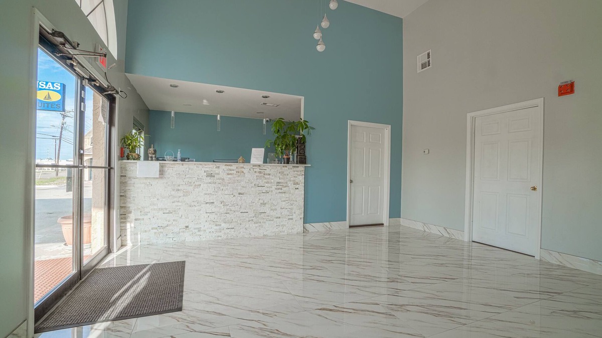 Aransas Pass Hotel | Aransas Bay Inn & Suites Corpus Christi by OYO