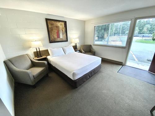 Regional District of Nanaimo Hotel | Arbutus Grove Motel