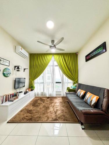 Taman Daya Apartment | ARC swimming pool Musliim homestay JB