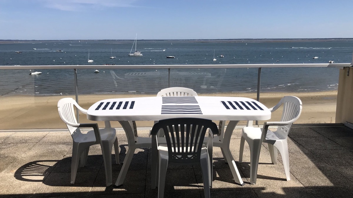 Arcachon Apartment | ARCACHON Eyrac Front de mer Apartment 65 M2 with large private terrace