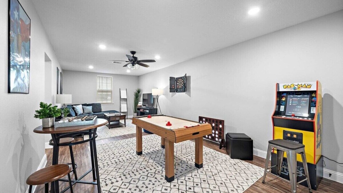 Pasadena House | Arcade Covered Patio Sleep 10 3 Bedroom 2 Bath Game Room