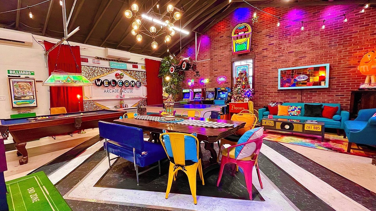 Bloomington House | Arcade House! Massive game room, hot tub, firepit, grill, games