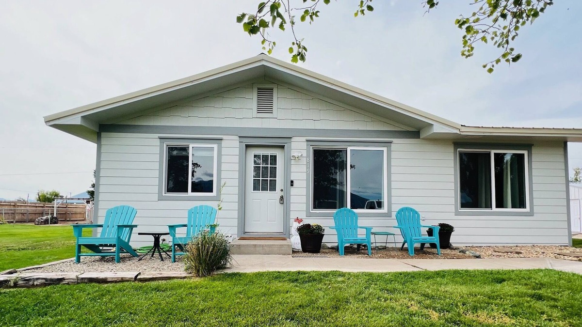 Blanca House | Archie's Place: 20 minute's from the Great Sand Dunes