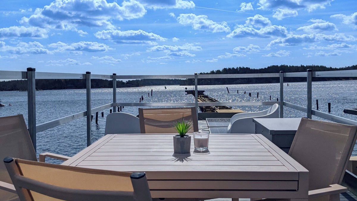 Blankaholm House | Archipelago holiday of the highest class in a floating holiday home