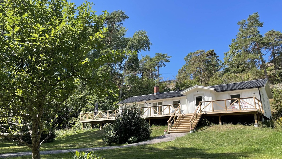Varmdo Cottage | Archipelago house near the sea on Djurö