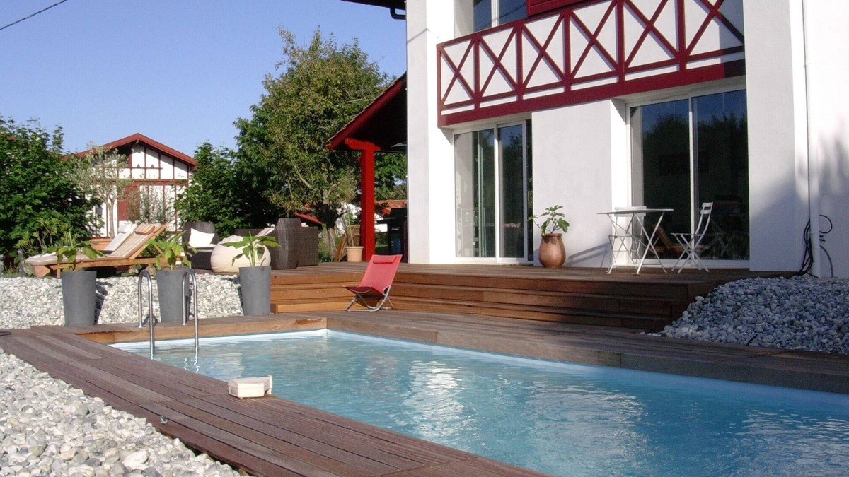 Halsou House | architect-designed house with mountain view, private heated pool