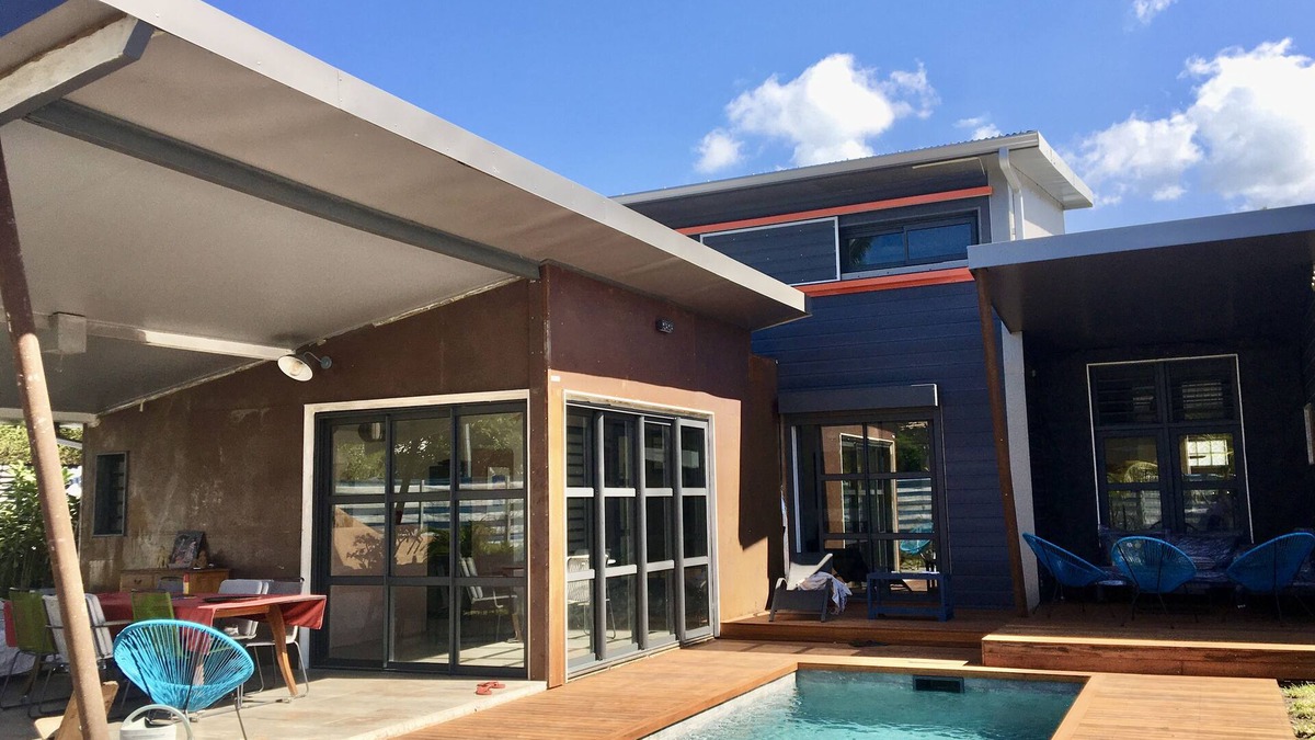 Etang Sale Les Bains Villa | architect-designed villa with pool