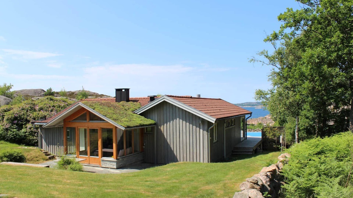 Hjaelteby Ski Chalet | Architect-designed villa with pool, sauna and sea view in Mjörn | SE09124