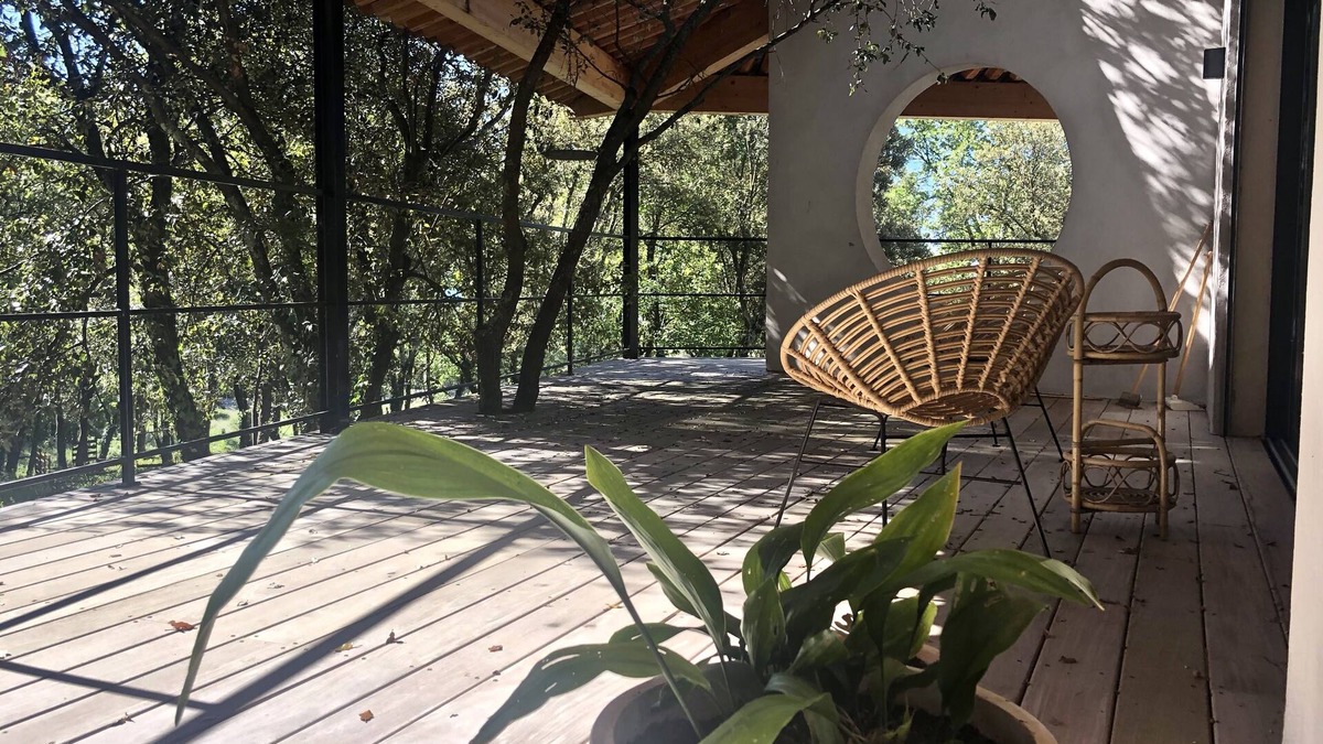 Orgnac-l'Aven House | Architect house for indoor-outdoor living on a vast wooded land