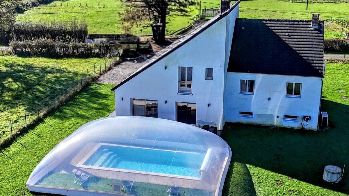 Magnien House | Architect house/Heated swimming pool all year/Billiards/Table football