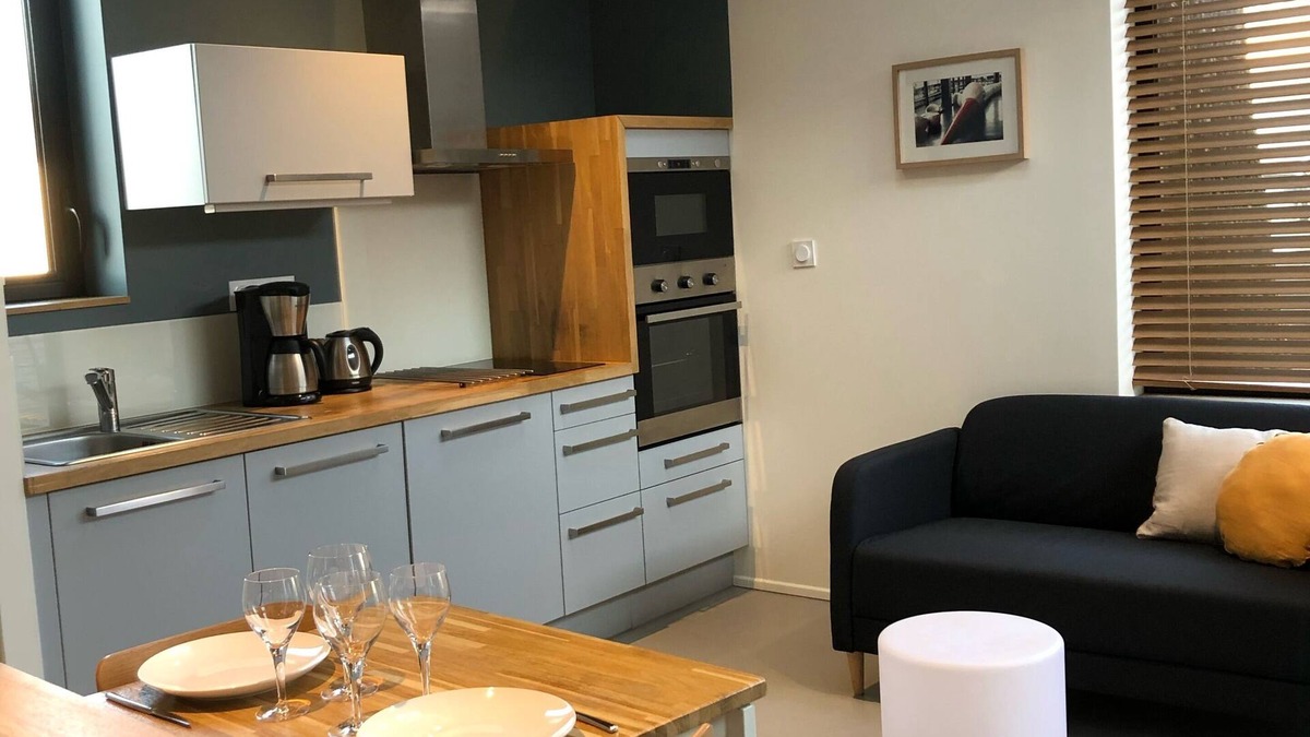Lion d'Or - Gilarderie Apartment | Architect house 'OAK' for 2 persons, quiet, close to transport.