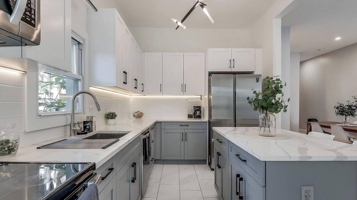 Weehawken Apartment | Architect's Modern Home: Brand new and renovated 3Bed/2Ba/+Den!