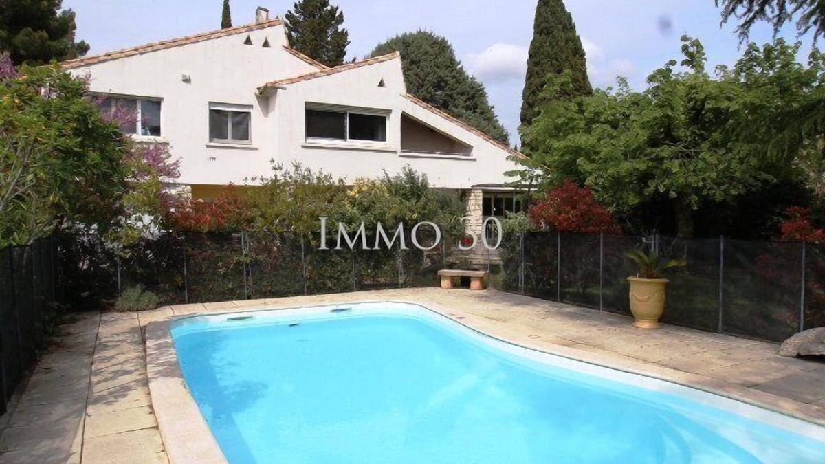 Montfrin Villa | ARCHITECT'S VILLA SWIMMING POOL 20min from Avignon, Nîmes and Camargue.