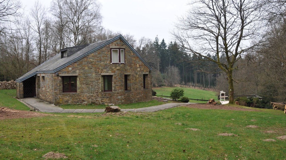 Stoumont House | Architect’s Gem in Stoumont