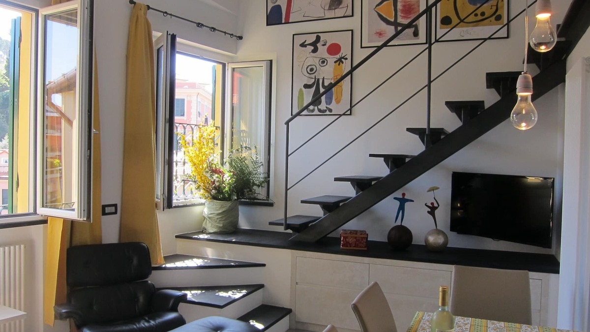 Sestri Levante Apartment | Architectural designed central apartment a few steps from the beaches. PARKING.