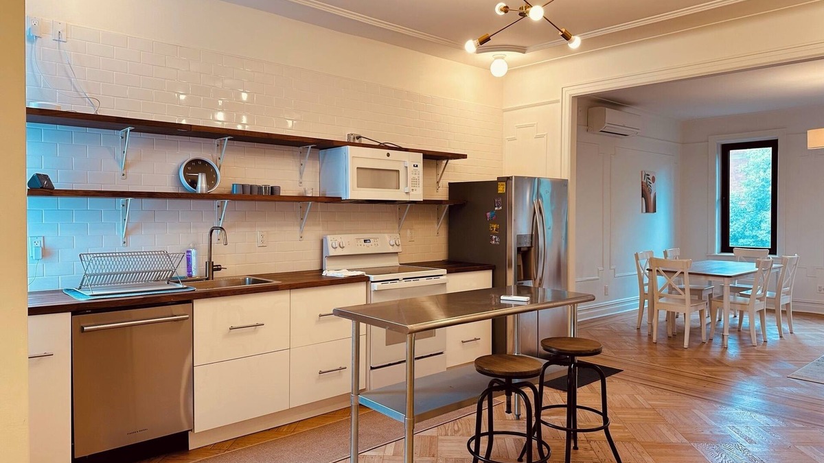 South Slope Apartment | Architectural Gem in Park Slope