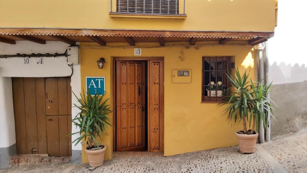 Guadalupe Apartment | Arco del Tinte 10