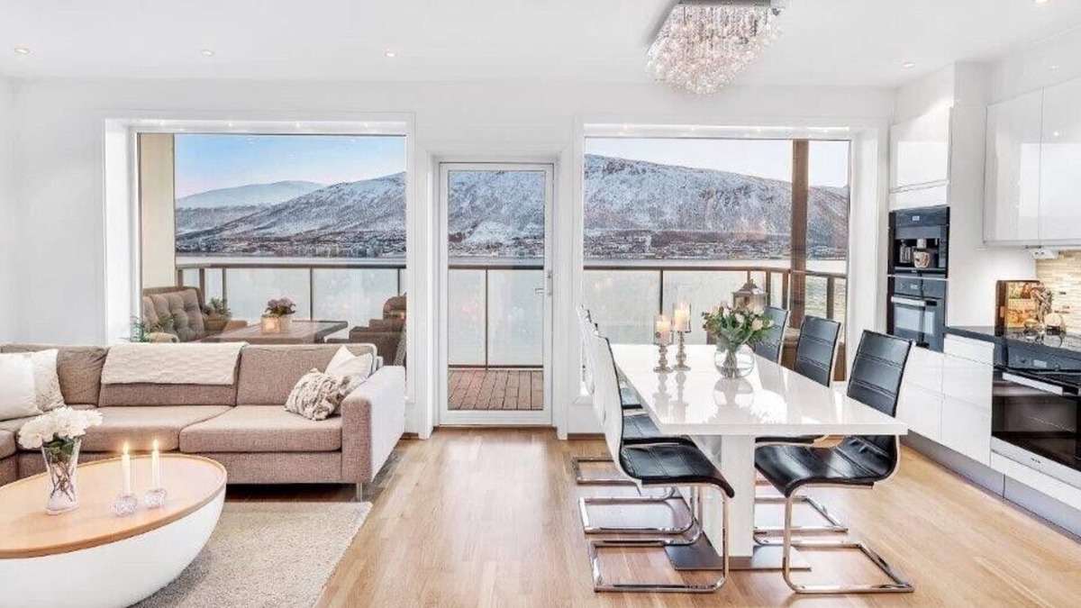 Tromso Apartment | Arctic Panoramic Oasis