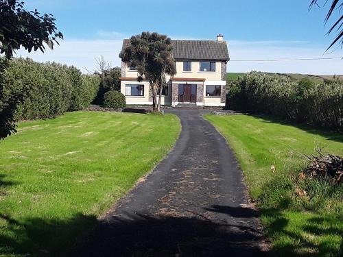 Ventry House | Ard Na Mara Ballymore, Dingle 4 bedroom house