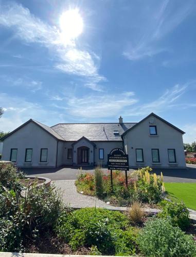 Clady House | Ardbrin Lodge