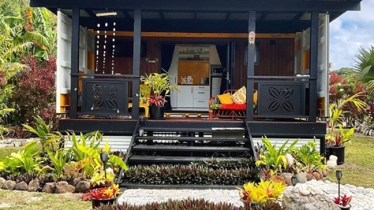Arorangi Apartment | Are Mii , a stylish one room container home