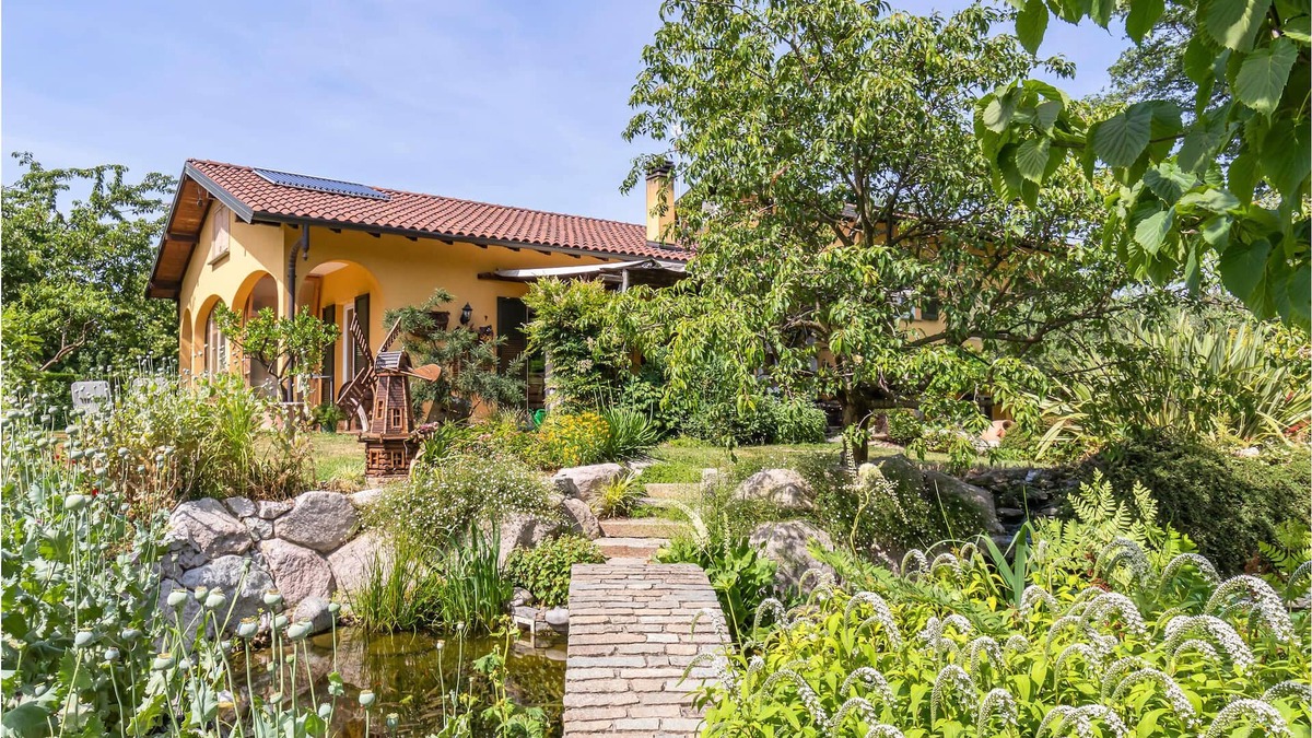 Gornate Olona House | Are you dreaming of a relaxing vacation in beautiful surroundings? Then this house with a wonderful