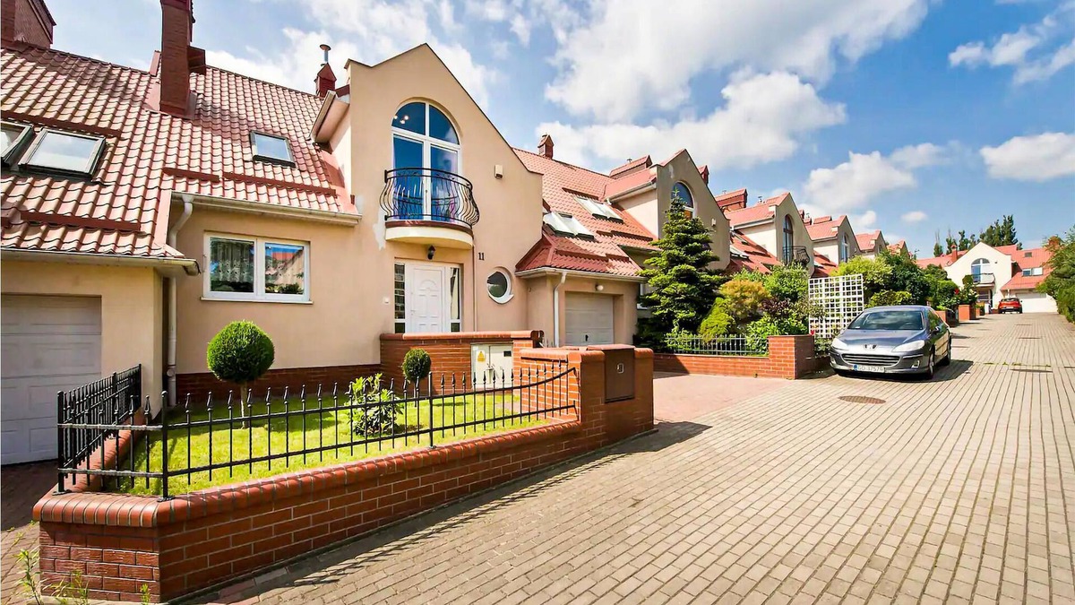 Emaus House | Are you dreaming of a comfortable family vacation? Then this spacious and cozy vacation home might b