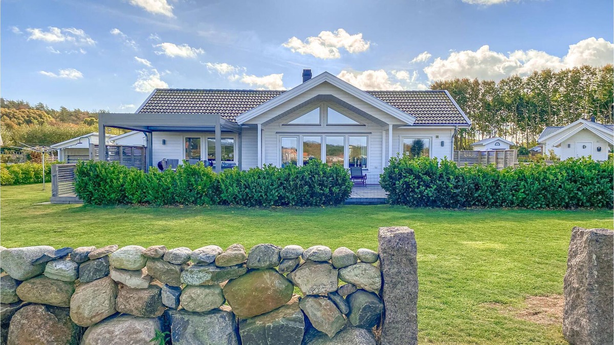 Varberg Municipality House | Are you dreaming of a relaxing family vacation close to the water?