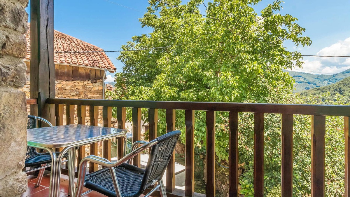 Pembes Apartment | Are you dreaming of an eventful vacation in the mountains? Then this quiet vacation apartment in rus