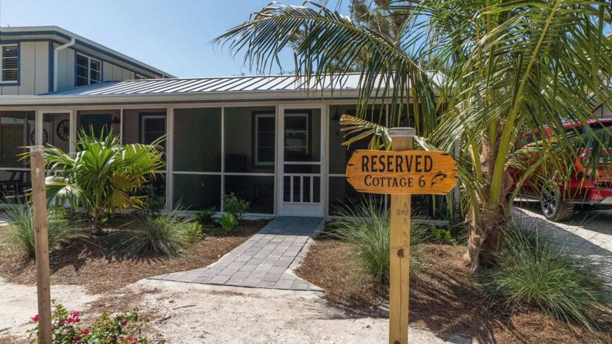 Captiva Cottage | Are you looking for a quaint fishing village in the heart of Captiva Island? - Jensen's Cottage #06