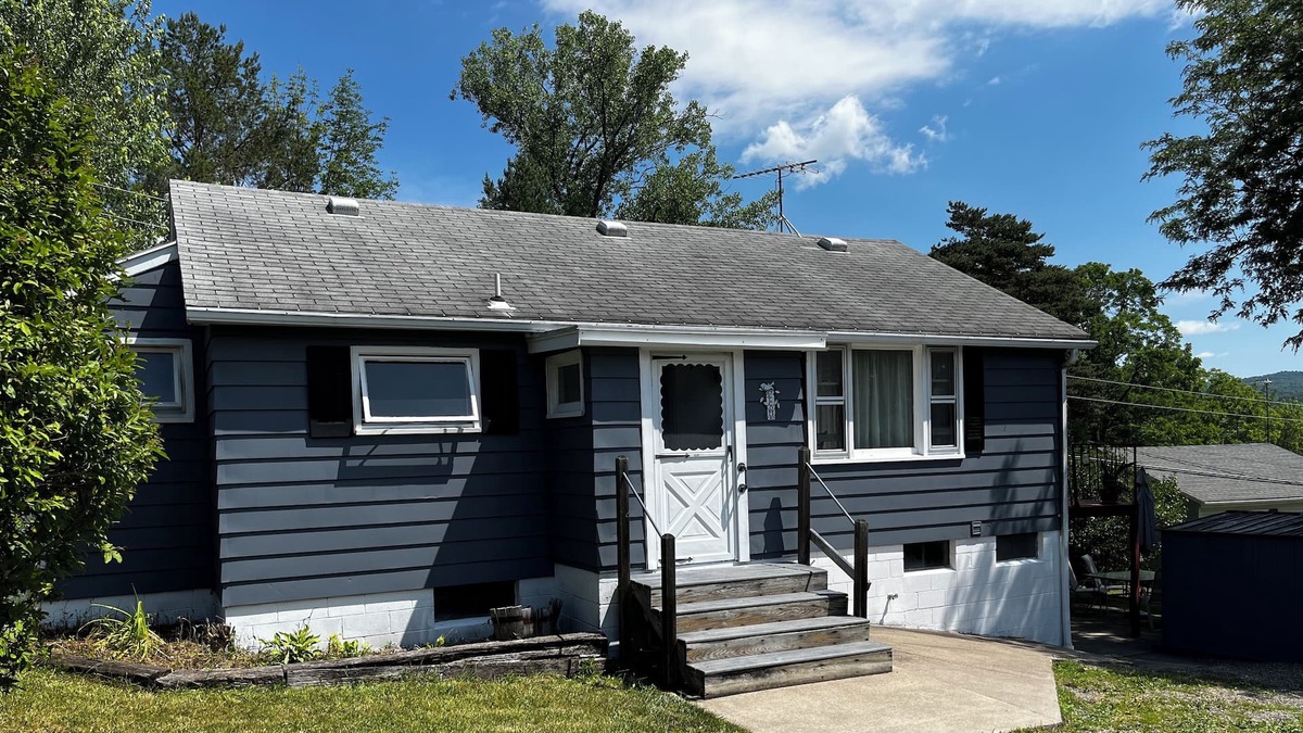 Town of Richmond House | “Area View”, enjoy Honeoye Lake from the hilltop!