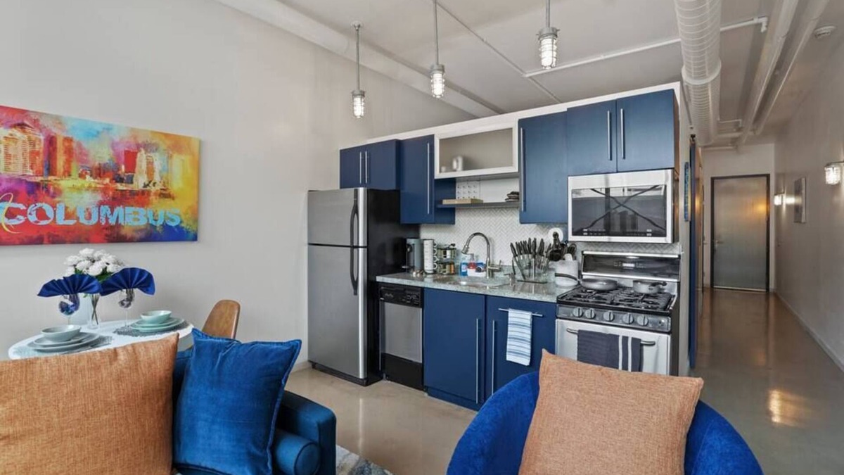 Downtown Columbus Condo | Arena District Suite w/FREE Parking & Rooftop Deck