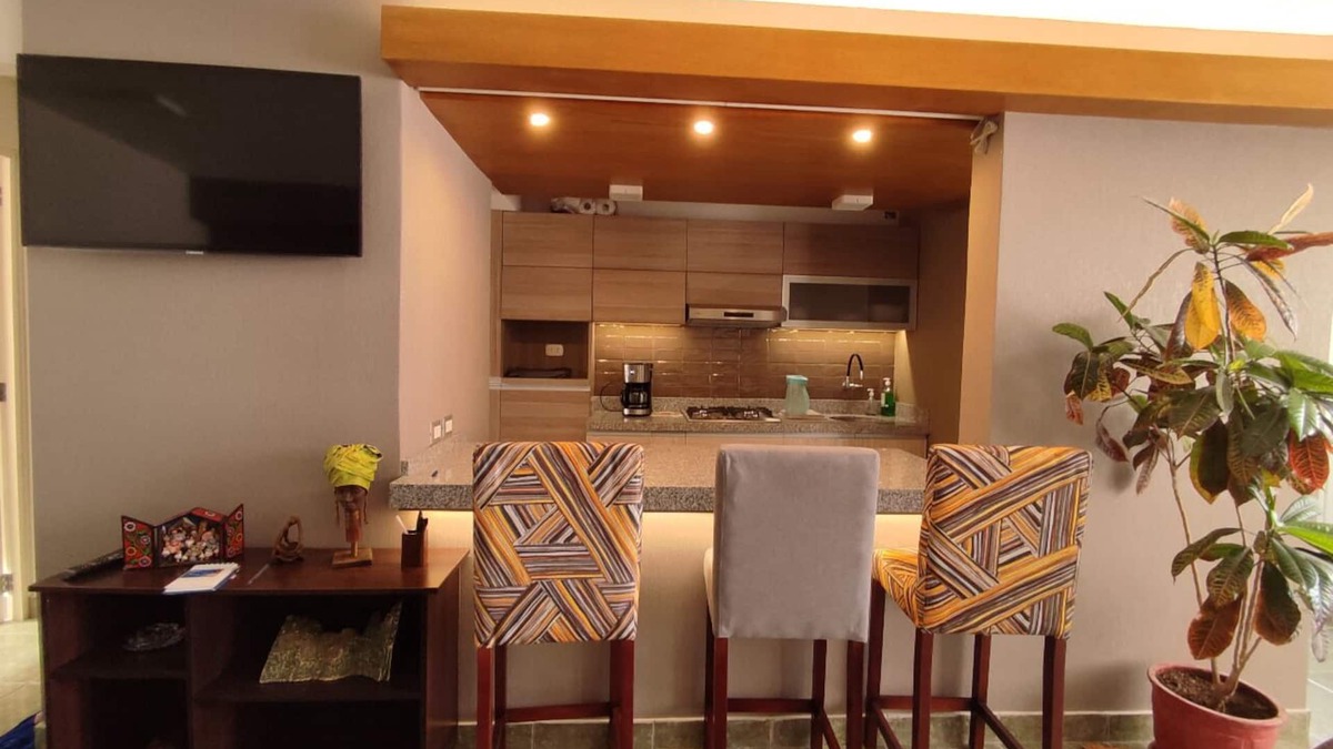 Historical Center Apartment | Arequipa Charming 3-bedroom apartment panoramic view 7th floor elevator & wifi